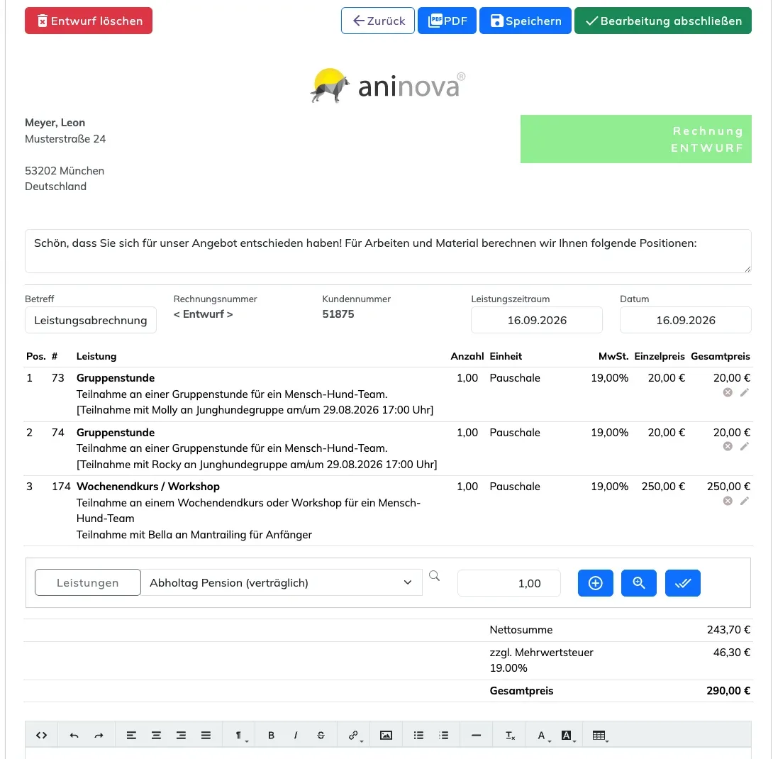 Rechnungsentwurf mit drei Positionen, der Zeile zum Hinzufügen weiterer Leistungen und den Knöpfen Entwurf löschen, PDF, Speichern und Bearbeitung abschließen