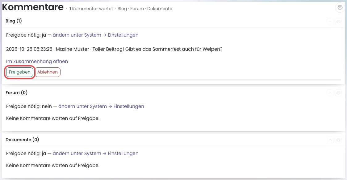 Seite Kommentare mit einem wartenden Blogkommentar und den Knöpfen Freigeben und Ablehnen