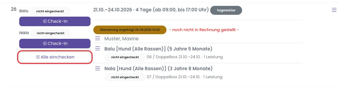 Eine Buchung mit zwei Hunden in der Buchungsliste und dem markierten Knopf Alle einchecken