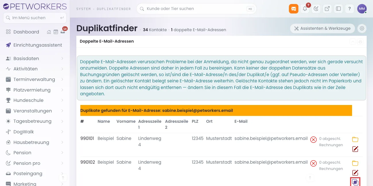 Duplikatfinder mit doppelter E-Mail-Adresse und markiertem Symbol zum Zusammenführen
