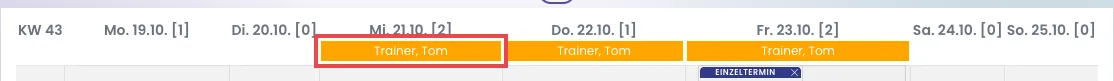 Kopf der Wochenansicht mit drei orangen Urlaubsfeldern Trainer, Tom