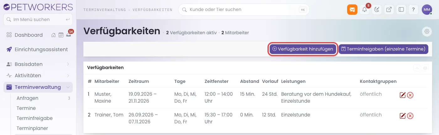 Seite Verfügbarkeiten mit dem Knopf Verfügbarkeit hinzufügen und zwei Verfügbarkeiten